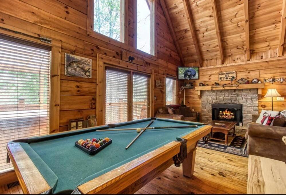 Lazy Bear Cabin Sevierville Εξωτερικό φωτογραφία