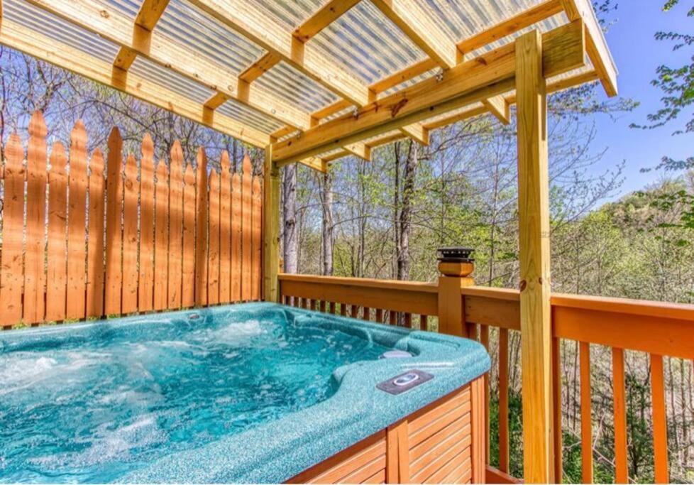 Lazy Bear Cabin Sevierville Εξωτερικό φωτογραφία