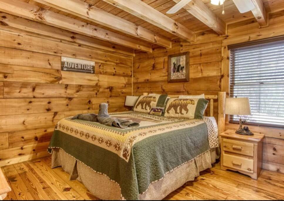 Lazy Bear Cabin Sevierville Εξωτερικό φωτογραφία